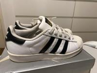 Adidas Schuhe VB Nordrhein-Westfalen - Krefeld Vorschau