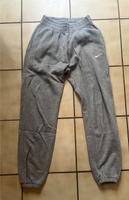 Nike Jogginghose XS, grau, akzeptabel Zustand!! Hessen - Wiesbaden Vorschau