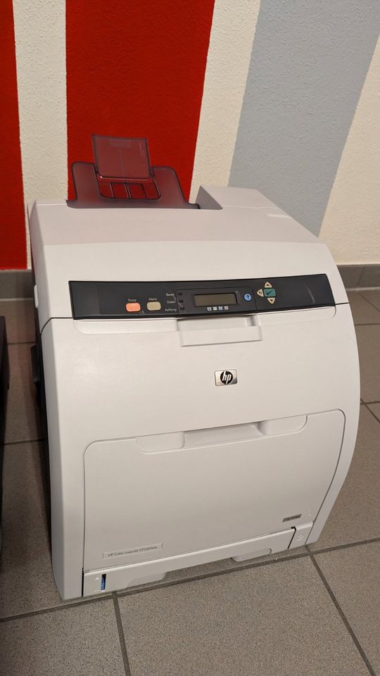 Farblaserdrucker HP Color Laserjet CP 3505dn - defekt in Irchenrieth