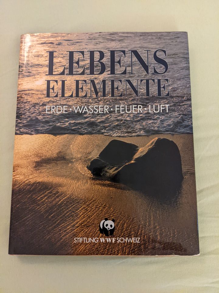 Buch: Elemente des  Lebens - Erde Feuer Wasser Luft in München