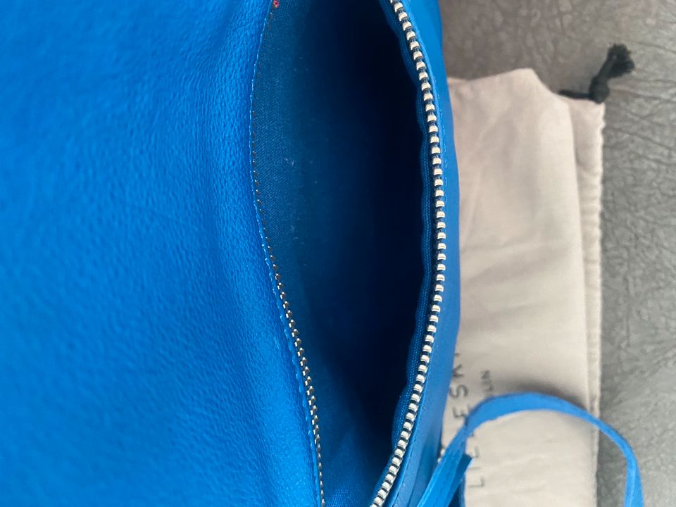 Umhängetasche/Tasche Liebeskind Leder blau in Fürth