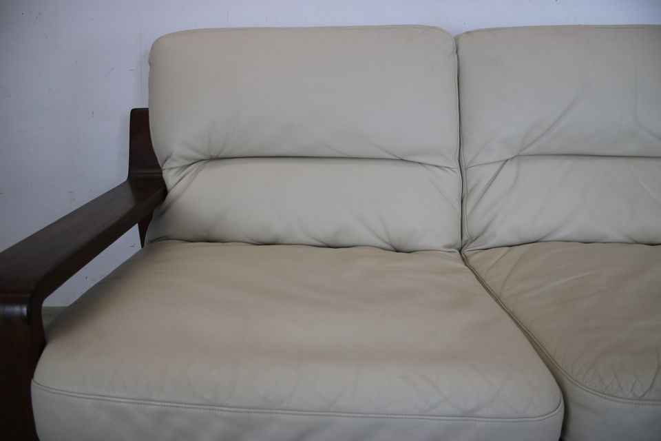 Dresitzer Couch von Rolf Benz Beige Leder Eichegestell Sofa 80er in Berlin