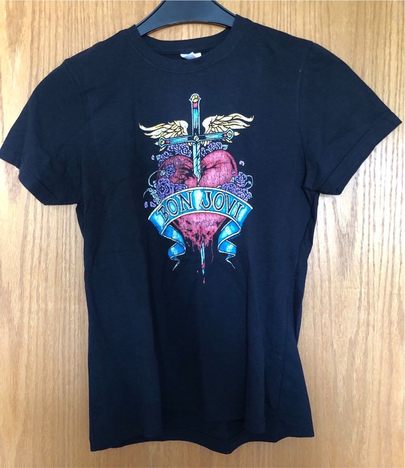 Girlie Shirt „Bon Jovi“ Fruit of the loom Gr. M in Dietzenbach