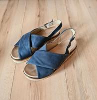 Kreuzriemen Sandale blau, Gr 37, wie neu, La Shoe, Leder/Kork Bayern - Oberhausen Vorschau