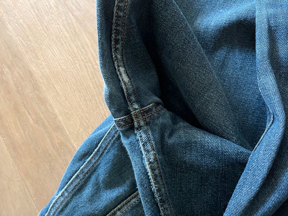 Hugo Boss Jeans jeanshose Hose Herren blau Candiani Denim in Hamburg
