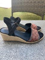 Sandalen mit Keilabsatz Bochum - Bochum-Wattenscheid Vorschau
