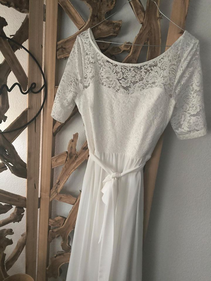 Brautkleid / Standesamtkleid / weißes Kleid in Rees