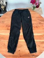 Hochwertige Nike Jogginghose, schwarz, M • wie neu • Tracksuit Baden-Württemberg - Wertheim Vorschau