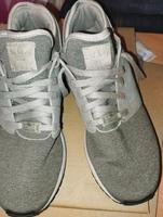Sneaker/Turnschuhe Nordrhein-Westfalen - Lindlar Vorschau
