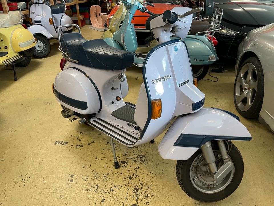 Vespa PX 80, Sondermodell Vespa Specials Luna Del Mar, nur 3114km in Gessertshausen