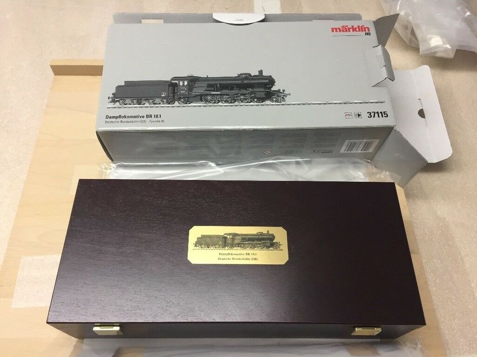 Märklin 37115 Dampflokomotive BR 18.1 DB Epoche III in Düsseldorf