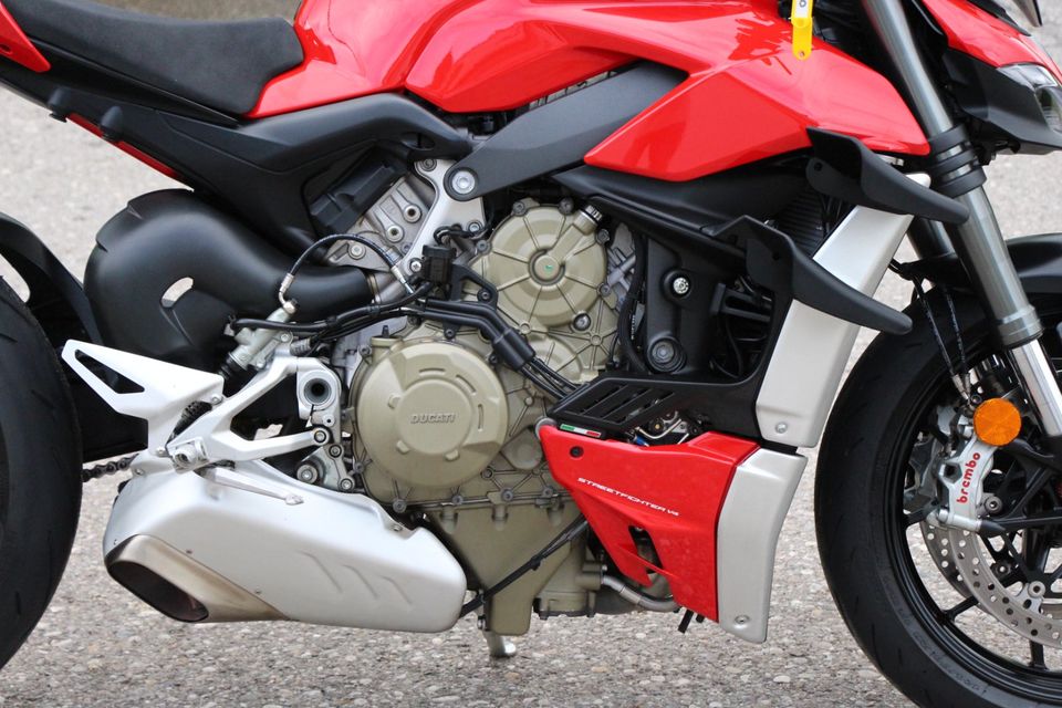 Ducati Streetfighter V4 Top + Extras + Bike Ankauf & Finanzierung in Dachau