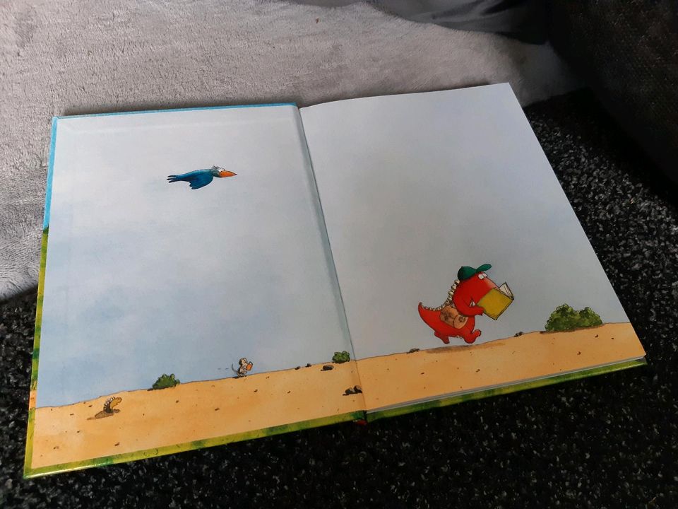 RESERVIERT Der kleine Drache Kokosnuss kommt in die Schule, Buch in Bielefeld