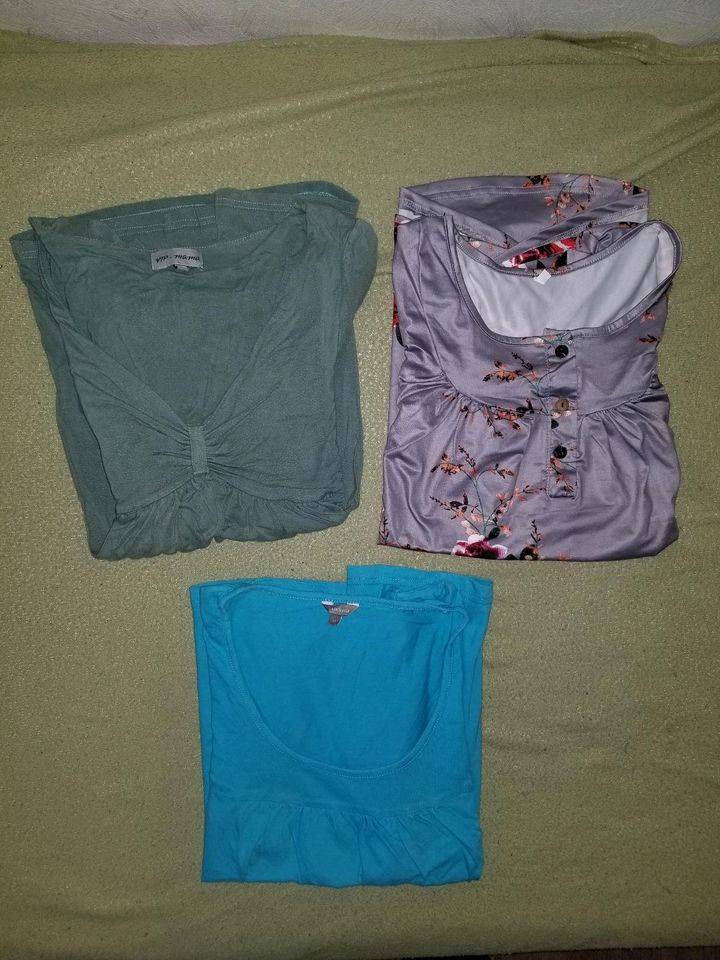 Umstandsmode, Umstands-T-Shirts, Größe M, L in Hardegsen
