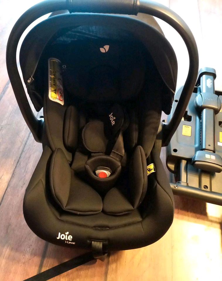 2 Mal Joie Babyschale Kindersitz mit Isofix Base in Aerzen