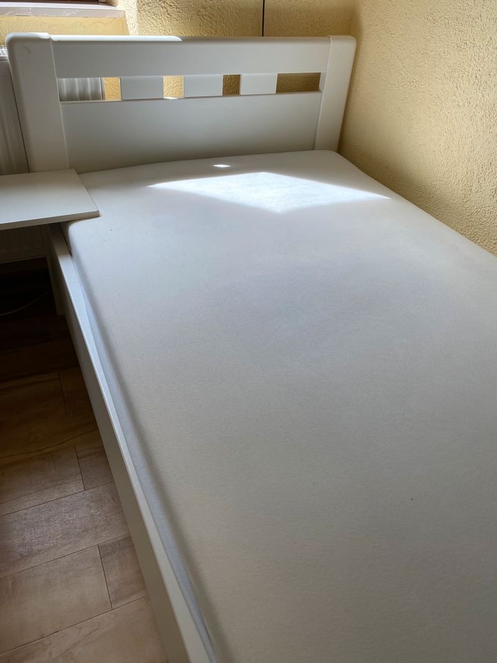 2x Bett mit Lattenrost und Matratze 100x200 in Kobern-Gondorf