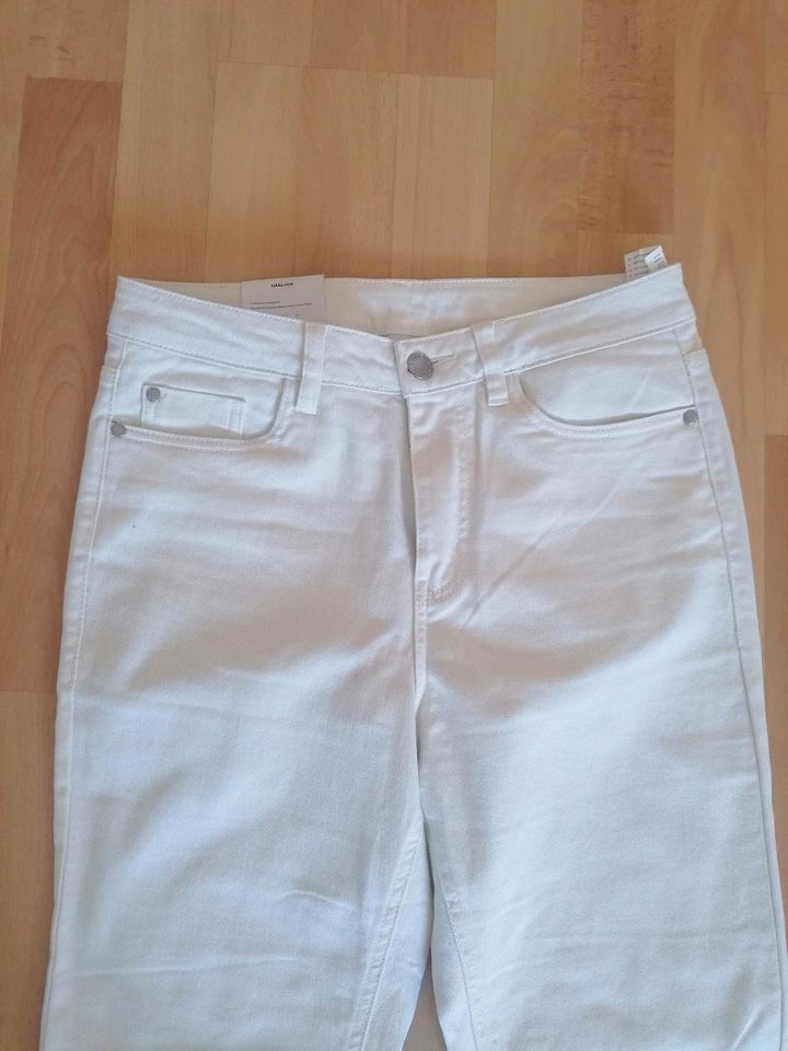 Weiße Straight Leg Jeans Neu in Bürstadt