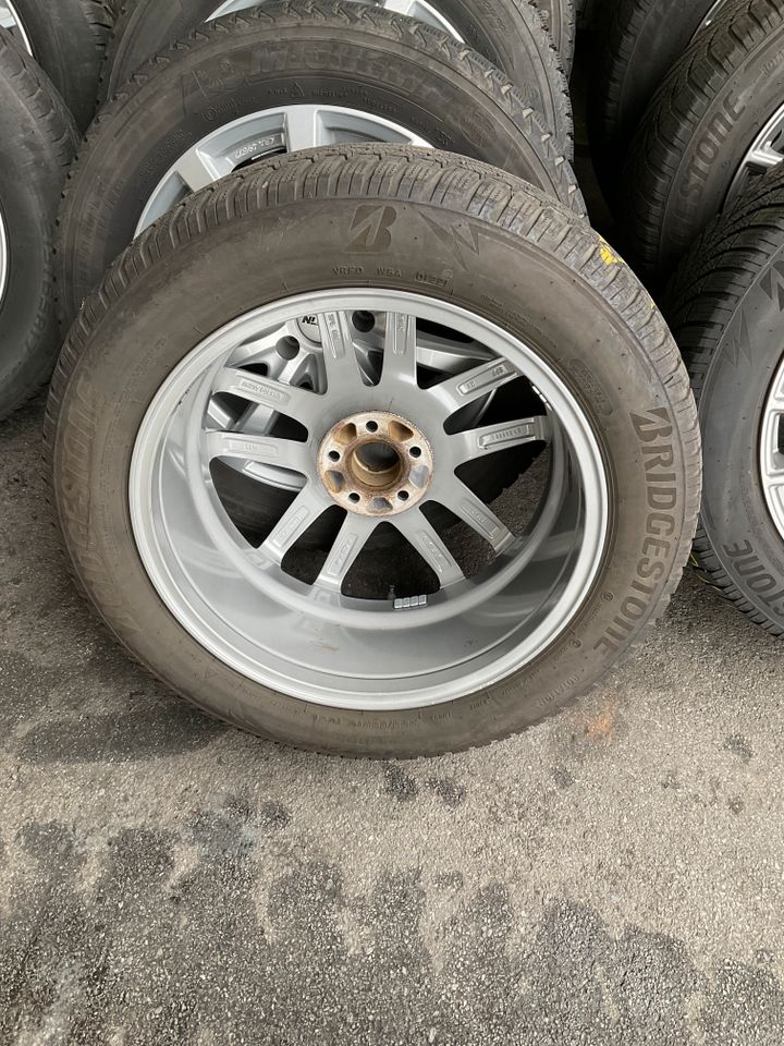 Bridgestone 235/55R19 105 V Winterreifen + Platin Wheels Felgen in Beverungen