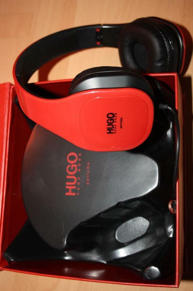 Hugo Boss Kopfhörer Man 3 red headphones neu in Nordrhein-Westfalen -  Neukirchen-Vluyn | Lautsprecher & Kopfhörer gebraucht kaufen | eBay  Kleinanzeigen ist jetzt Kleinanzeigen