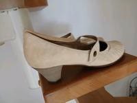 Schuhe Grösse 41, Sandalen und Pumps,zusammen 12,00 Euro Thüringen - Molschleben Vorschau