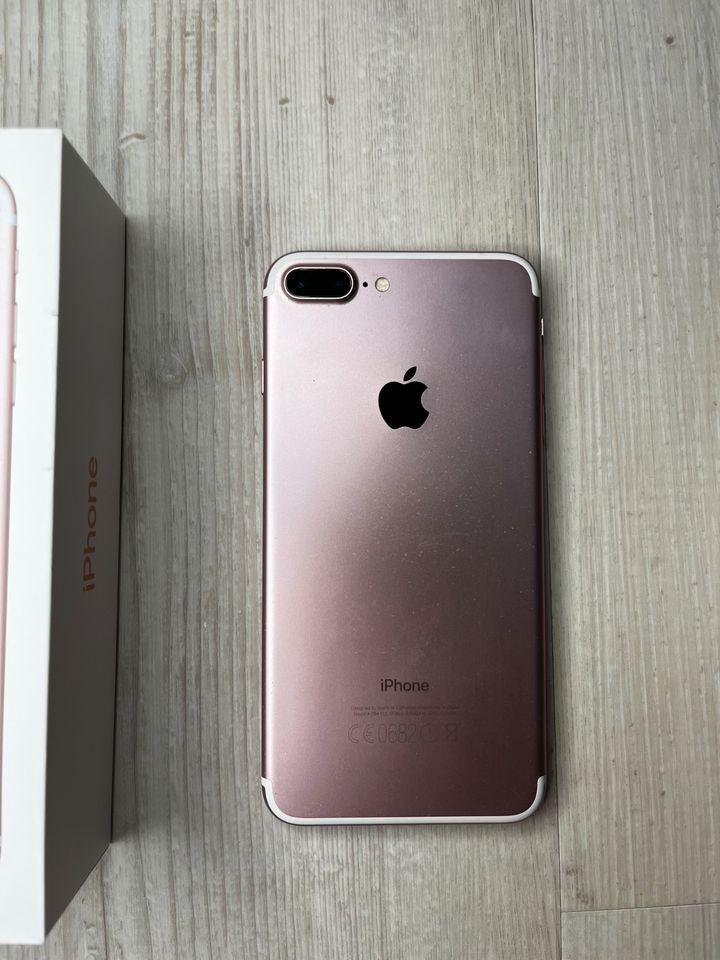 Apple iPhone 7 Plus Rose Gold 32 GB in Originalkarton in Hamburg