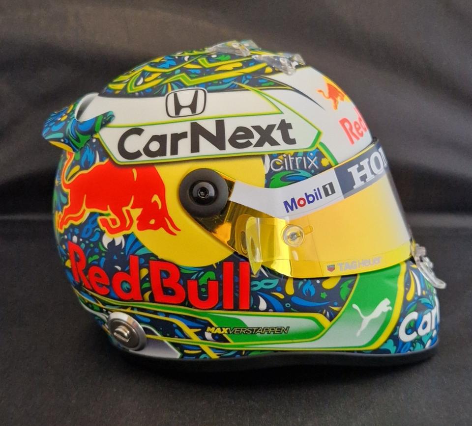 Max Verstappen Helm 1:2 Brasilien 2021 Red Bull F1 in Sinsheim