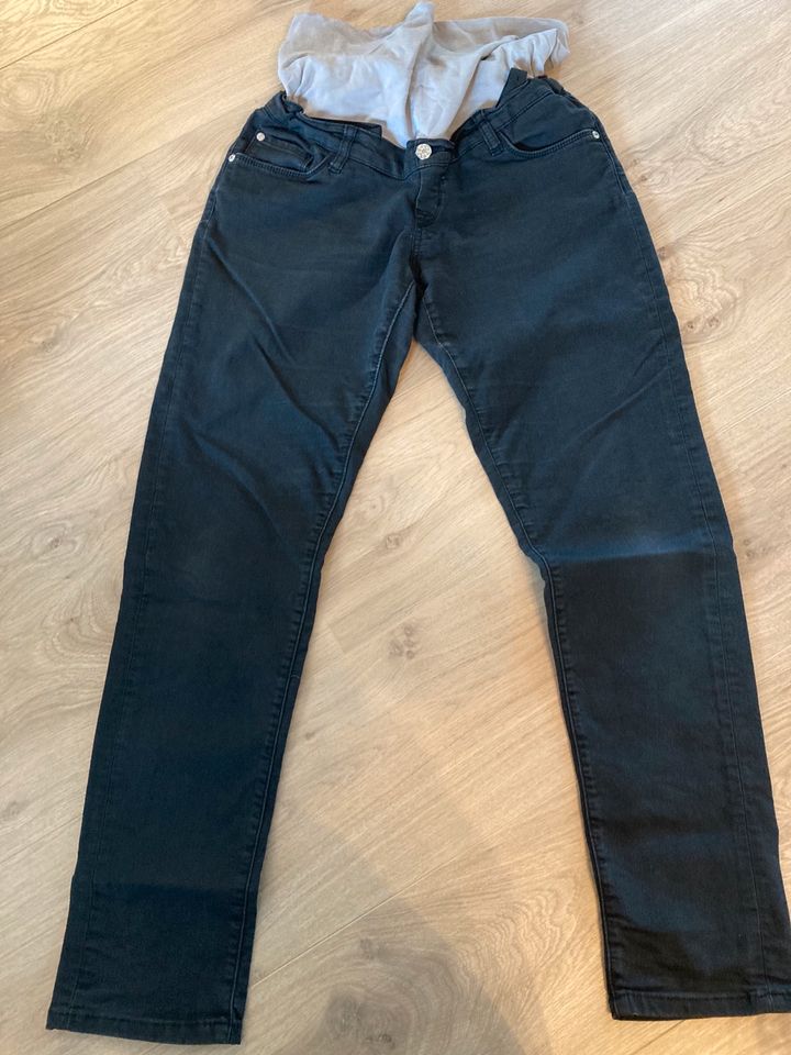 Schwarze Umstandsjeans in der Größe 40 in Kr. Altötting - Töging am Inn |  eBay Kleinanzeigen ist jetzt Kleinanzeigen