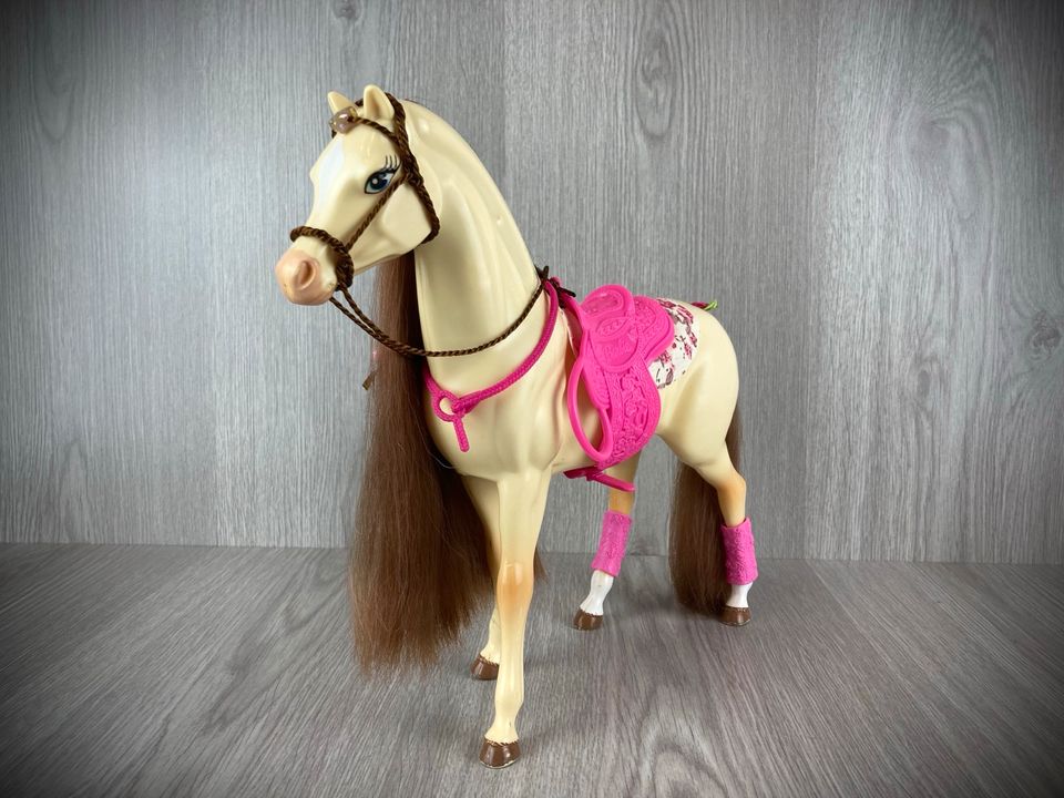 Mattel Barbie Pferd Horse Posh Pets Falbe beige Zubehör in Igelsbach