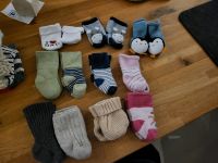 Socken 0-3 Monate inkl zwei Rasselsocken Brandenburg - Glienicke/Nordbahn Vorschau