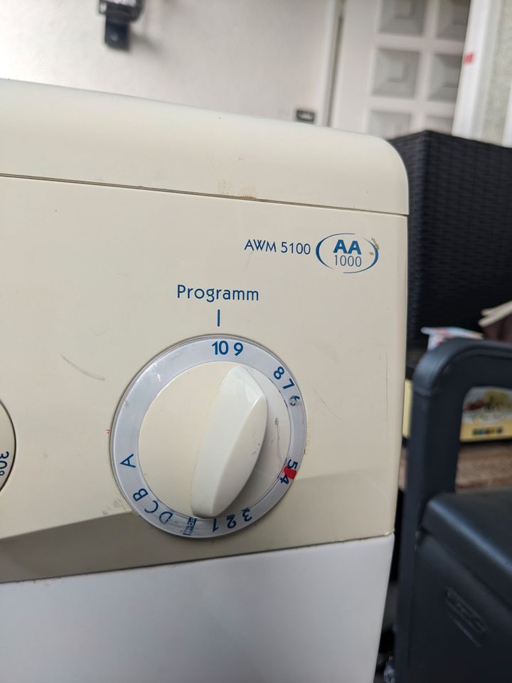 Whirlpool AWM 5100 Waschmaschine funktioniert - Gratis in 33161 in Hövelhof