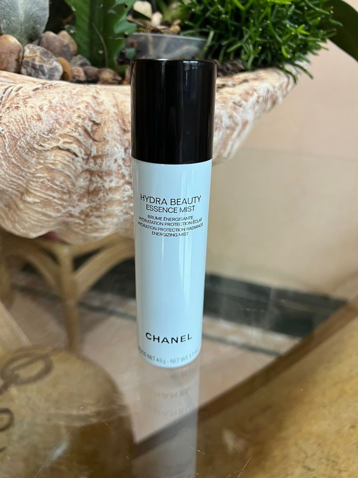 Chanel Review > Hydra Beauty Essence Mist (Hydration Protection Radiance  Energizing Mist)