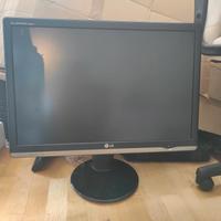 LG W2600HP Computerbildschirm 66 cm (26") 1920 x 1200 Pixel München - Thalk.Obersendl.-Forsten-Fürstenr.-Solln Vorschau