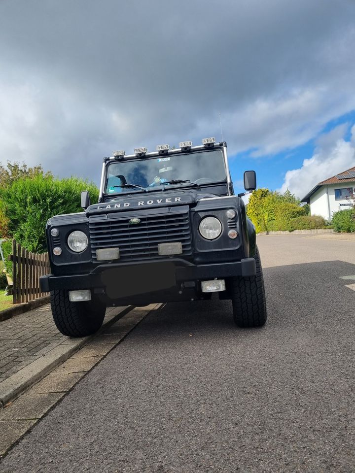 Landrover Defender 90E in Merzig