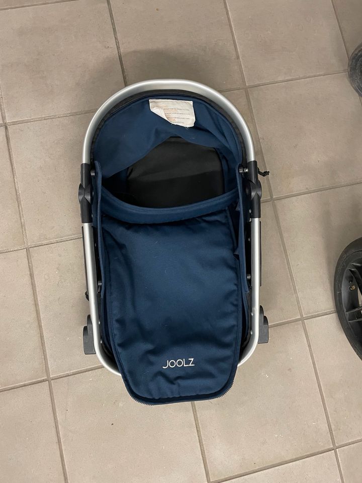 Kinderwagen blau mit viel Zubehör in Bad Schwartau