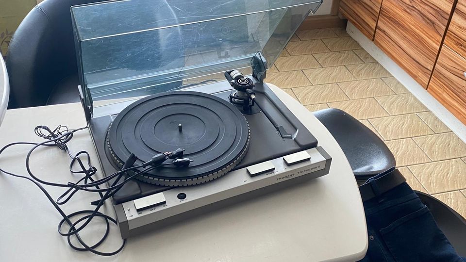 Thorens DT 115 +LencoPlattenspieler+ inkl ca100 Platten in Aalen