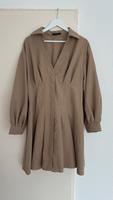 Midikleid mit V-Ausschnitt rot und beige Größe 1XL Frankfurt am Main - Niederursel Vorschau
