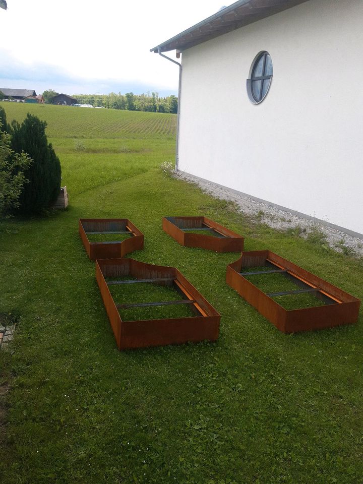 Hochbeet Pflanztrog nach Maß Einzelanfertigung Stahl Rost Eisen in Tuntenhausen