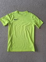 Nike - Sport Shirt- grün - 147-158 Stuttgart - Weilimdorf Vorschau