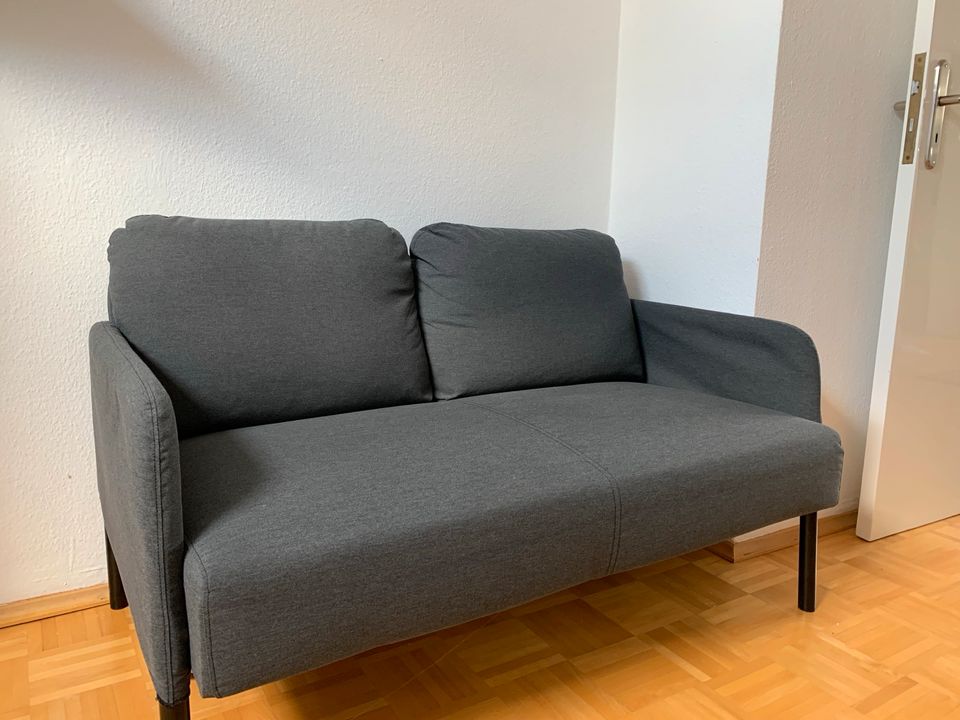 Zweisitzer Couch in Friedrichsdorf