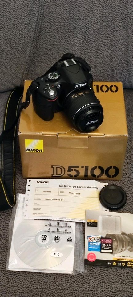 Nikon D5100 Spiegelreflexkamera mit 2 Objektiv wie Neu OVP in Schwerin