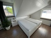 Bett 2x2 Meter weiß inkl. Nachtkommoden Nordrhein-Westfalen - Monschau Vorschau