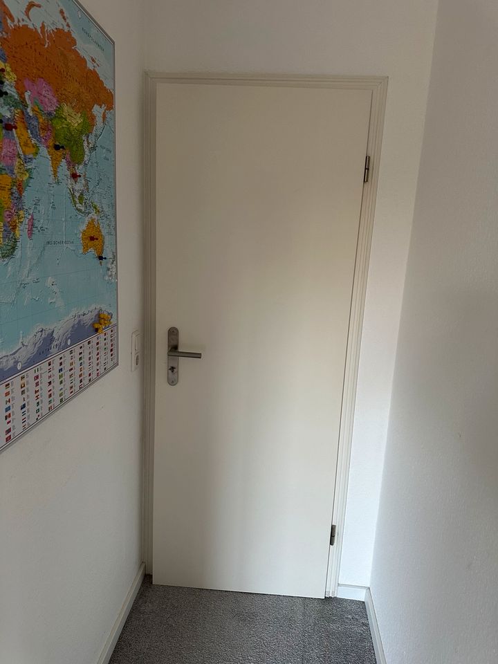 4 Zimmer Türen in weiß mit Türgriffen, Türrahmen, Türzagen in Vellmar