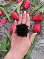 Modeschmuck Ring mit Stoffblume in schwarz (Größenverszellbar) Stuttgart - Stuttgart-Nord Vorschau