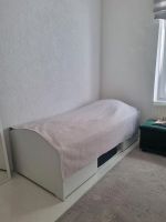 Bett mit Schubladen + Matratze + komfort Lattenrost (90x200) Nordrhein-Westfalen - Herne Vorschau
