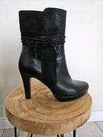 boots neuw. Größe 38 schwarz Damen heels s.oliver  stiefel Nordrhein-Westfalen - Hagen Vorschau