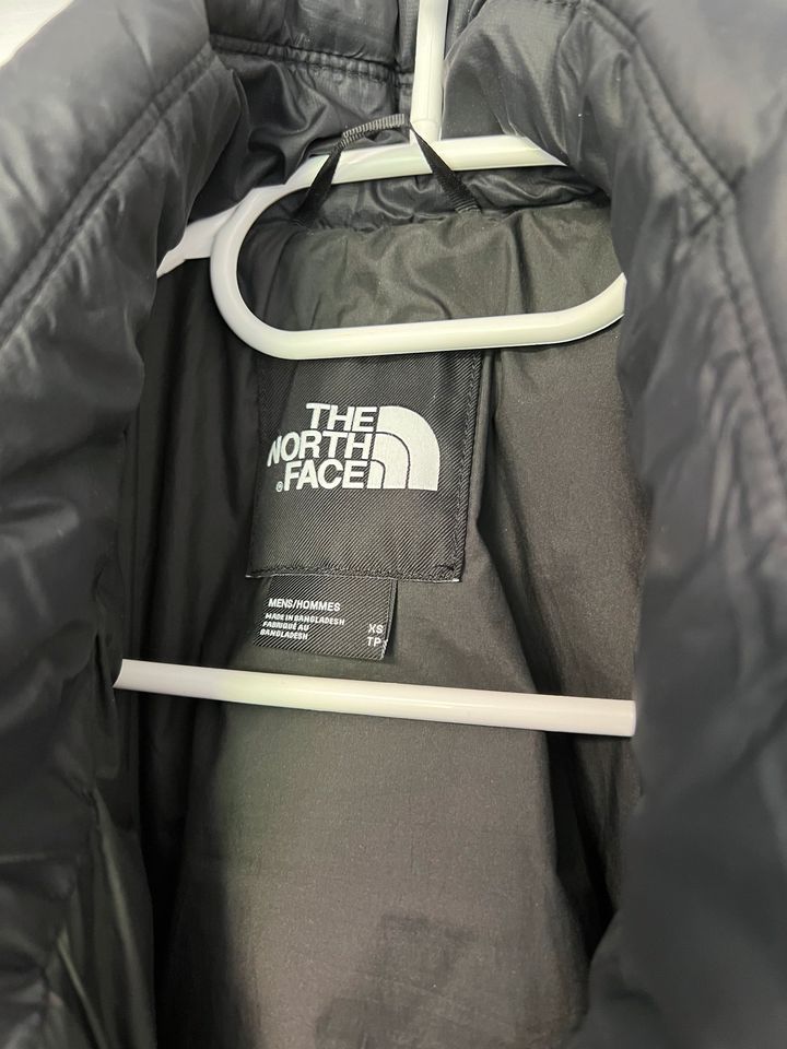 The North Face Herren Jacke XS schwarz in Röbel