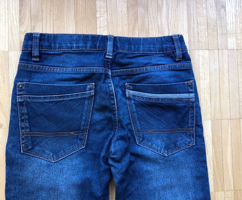 Super Schöne Jeans von BwKids, 158cm, 12-13 Jahre in Frankfurt am Main