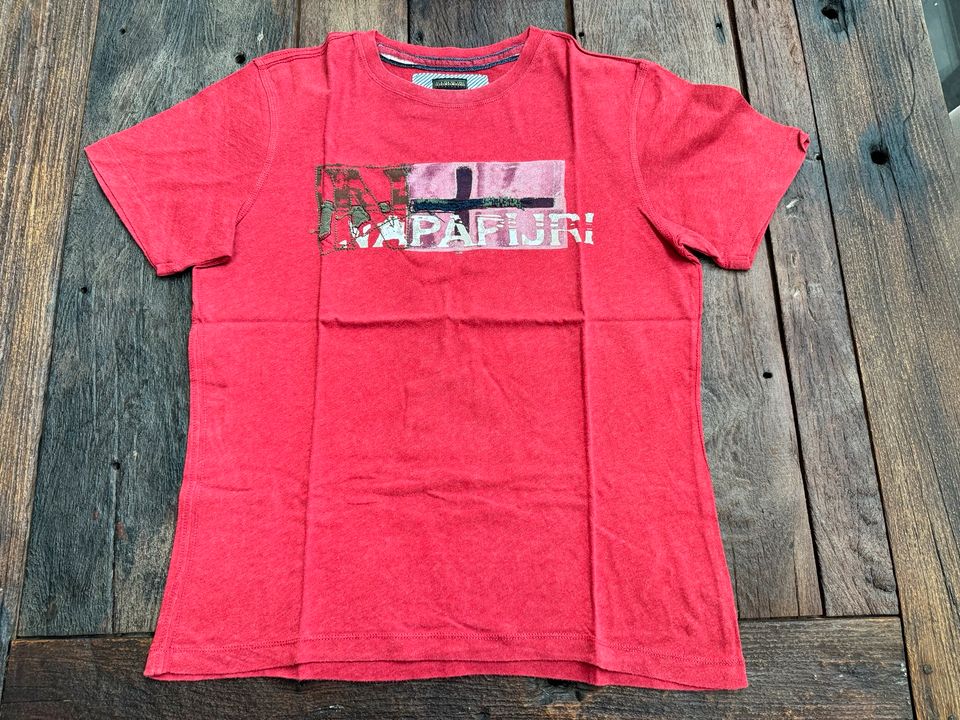 Napapijri T-Shirt Herren rot neuwertig M in Lichtenfels