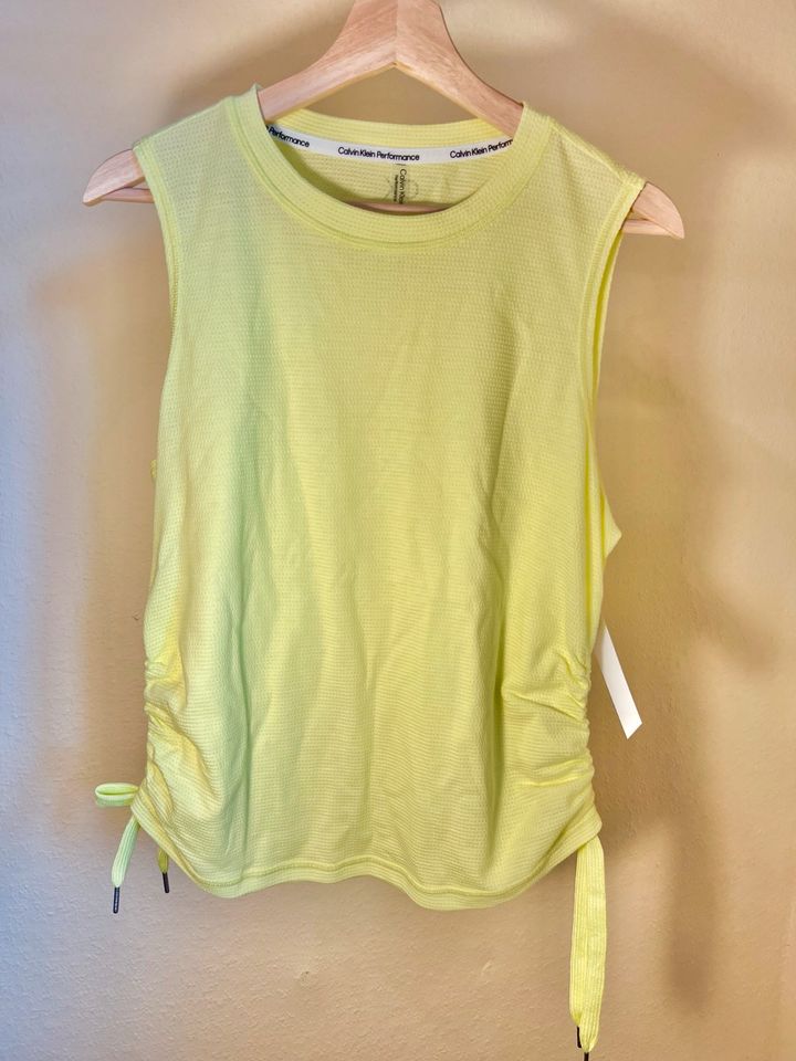 CALVIN KLEIN TANK TOP (L) in Enkenbach-Alsenborn