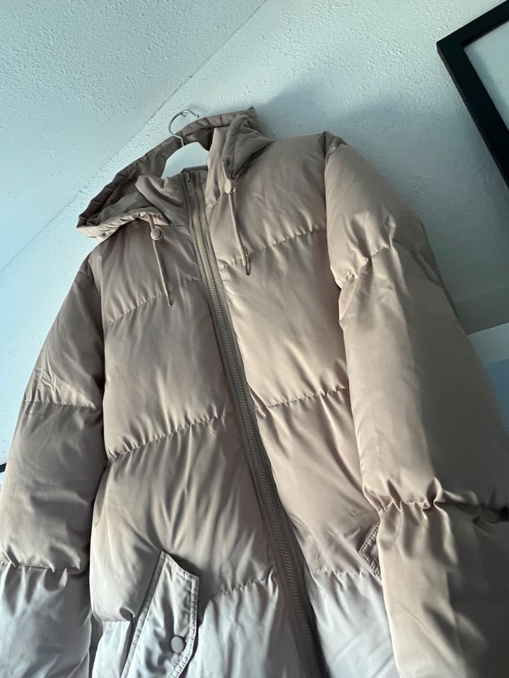 Winterjacke Wintermantel Brave Soul beige - Größe L in Waldershof